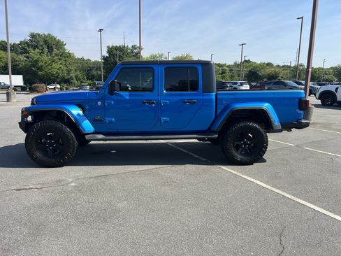 Used 2021 Jeep Gladiator Sport AWD/4WD image 8