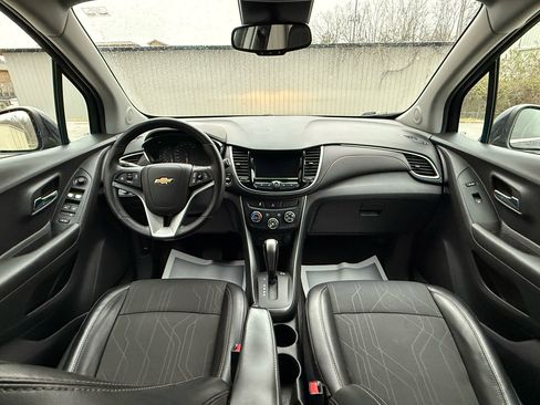 Used 2020 Chevrolet Trax LT w/ Driver Confidence Package image 11