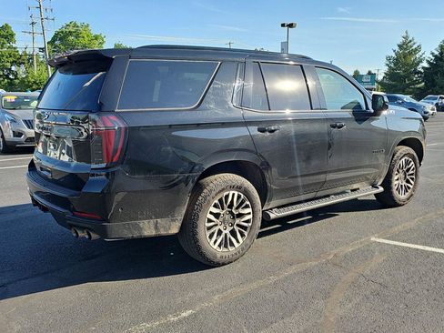 Used 2025 Chevrolet Tahoe Z71 AWD/4WD image 2