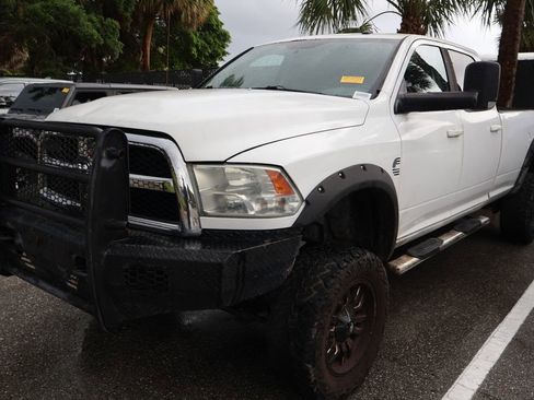 Used 2014 RAM 2500 SLT w/ Protection Group AWD/4WD image 2