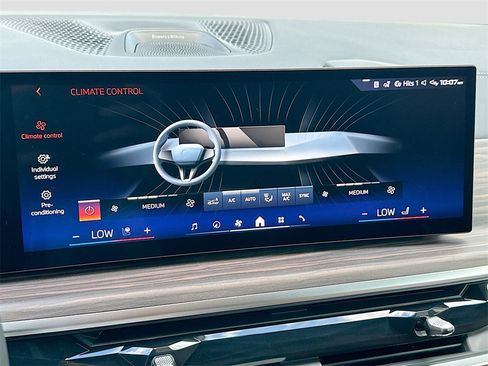 New 2026 BMW X7 M60i image 13