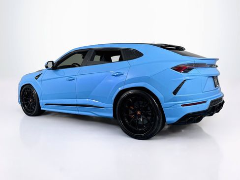 Used 2022 Lamborghini Urus AWD/4WD image 11