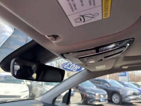 Used 2023 Hyundai Santa Fe SEL w/ Premium Package image 41