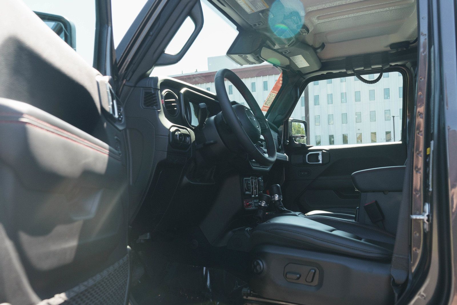 Used 2024 Jeep Wrangler Unlimited Rubicon w/ Safety Group AWD/4WD image 13