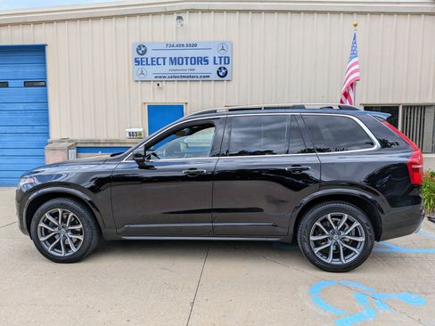 Used 2016 Volvo XC90 T6 Momentum w/ Momentum Plus Package AWD/4WD image 3