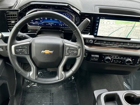 Used 2025 Chevrolet Silverado 2500 LT w/ Convenience Package image 16