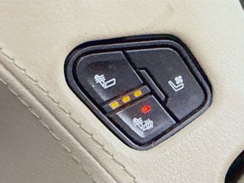 Used 2019 GMC Yukon XL Denali w/ Denali Ultimate Package image 20