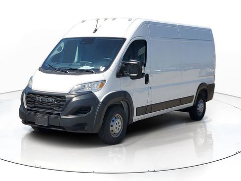Used 2023 RAM ProMaster 2500 FWD image 2