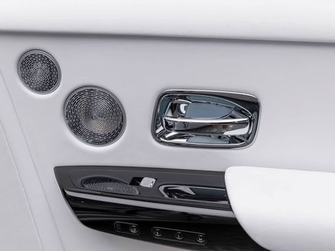 New 2027 Rolls-Royce Phantom Sedan RWD image 53
