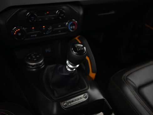 Used 2023 Ford Bronco Badlands image 27