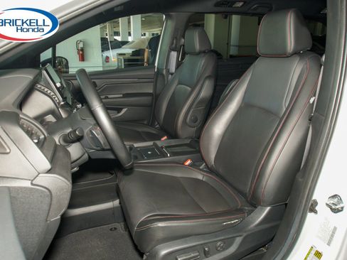 Certified 2025 Honda Odyssey Sport-L image 16