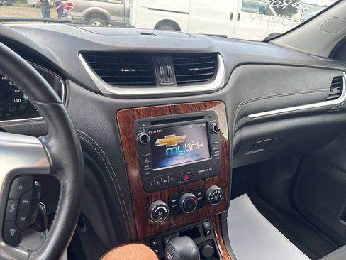 Used 2014 Chevrolet Traverse LT w/ All-Star Edition AWD/4WD image 22