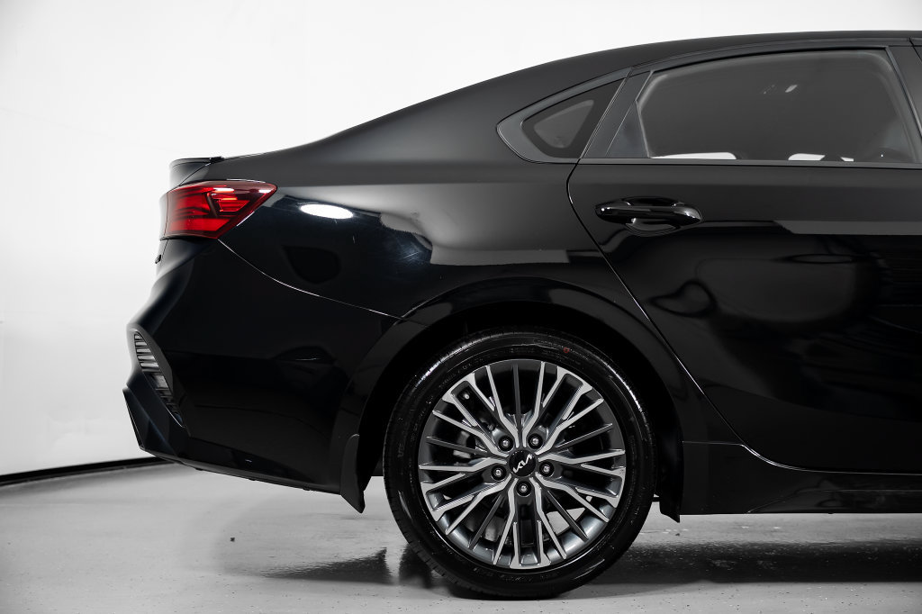 Used 2023 Kia Forte GT-Line FWD image 5
