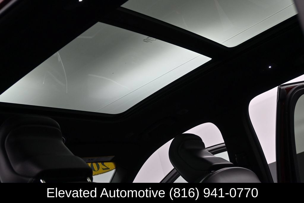 Used 2025 Jeep Grand Cherokee Overland w/ Adv Protech Group III AWD/4WD image 23