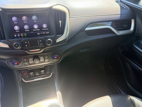 Used 2020 GMC Terrain Denali w/ Denali Premium Package AWD/4WD image 10