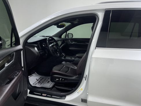 Used 2021 Cadillac XT6 Premium Luxury image 9