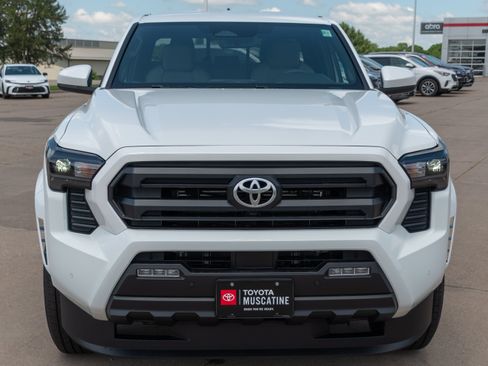New 2026 Toyota Tacoma SR5 AWD/4WD image 3