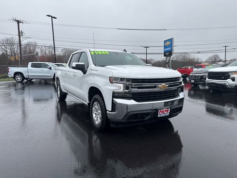 Used 2022 Chevrolet Silverado 1500 LT AWD/4WD image 2