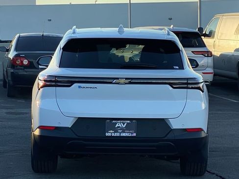 New 2026 Chevrolet Equinox EV LT FWD image 14