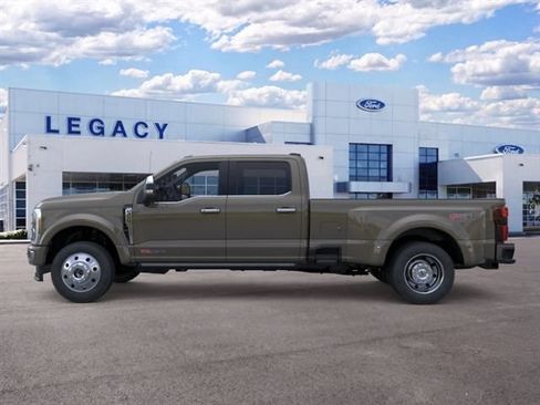 New 2026 Ford F450 Platinum w/ Platinum Plus Package AWD/4WD image 3