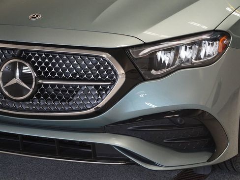 New 2026 Mercedes-Benz E 350 4MATIC Sedan image 8
