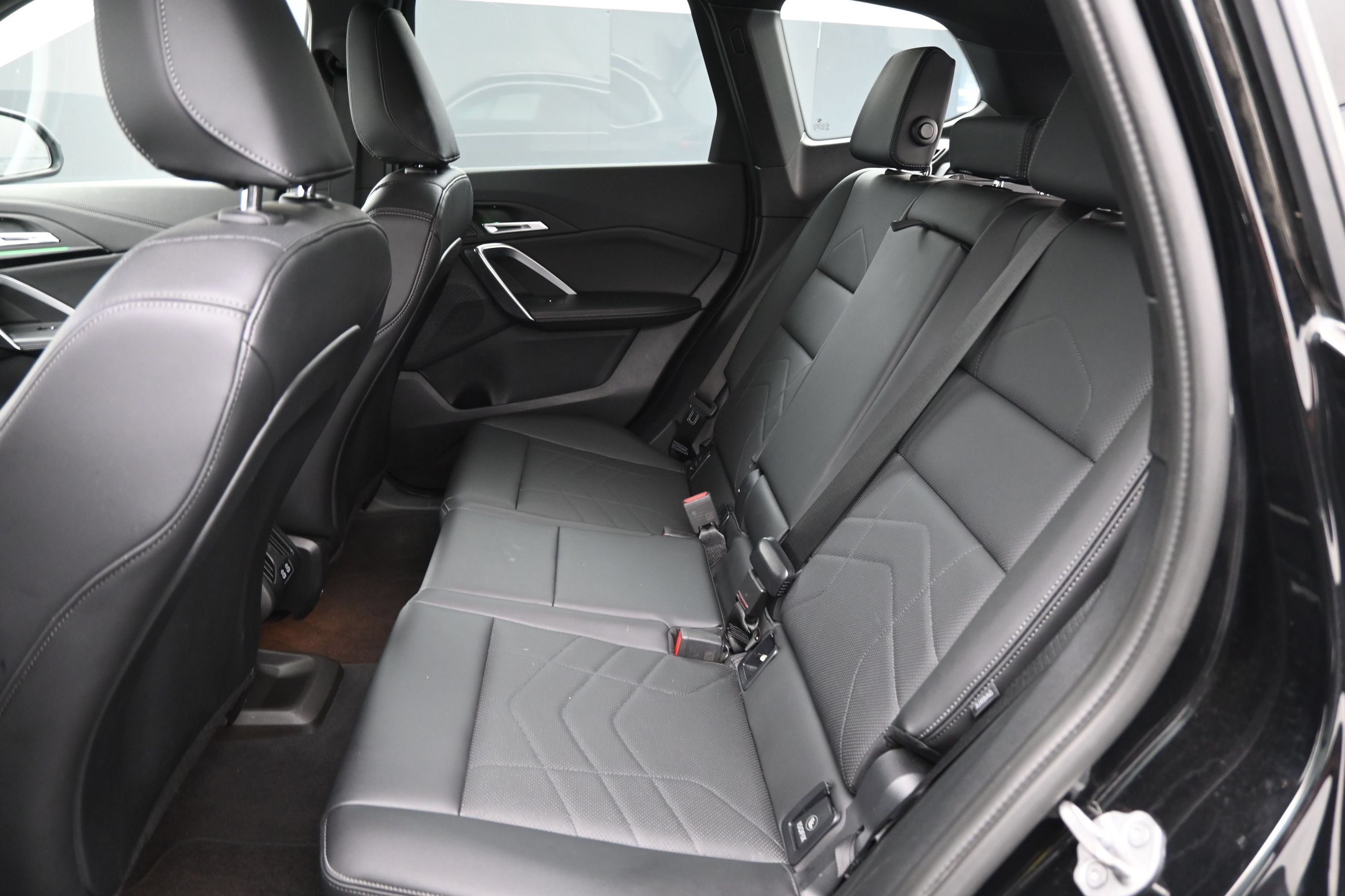 Used 2025 BMW X1 xDrive28i AWD/4WD image 17