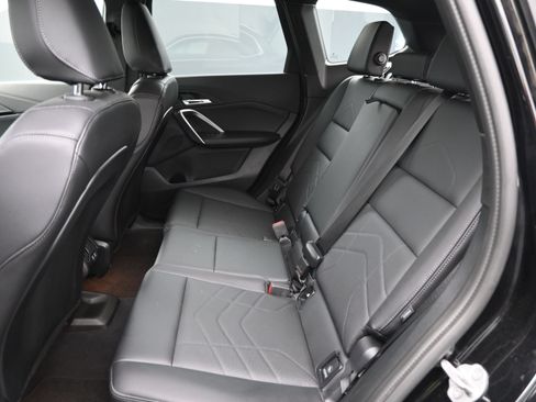 Used 2025 BMW X1 xDrive28i AWD/4WD image 17