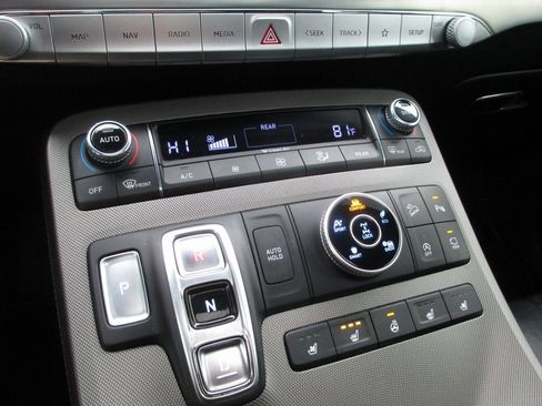 Used 2021 Hyundai Palisade Calligraphy image 26