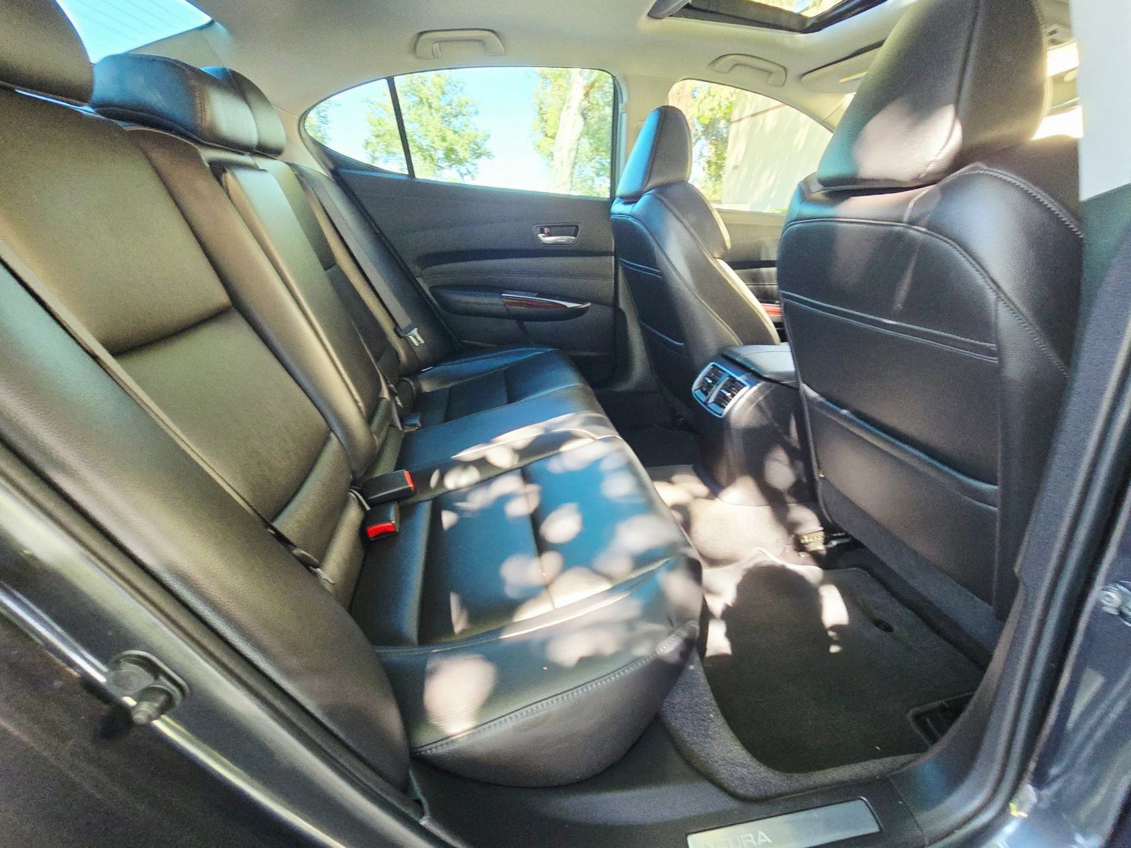 Used 2016 Acura TLX FWD image 29