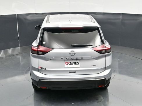 Used 2025 Nissan Rogue SV AWD/4WD image 49