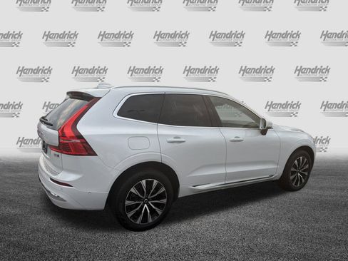 Certified 2023 Volvo XC60 B5 Plus w/ Climate Package image 11