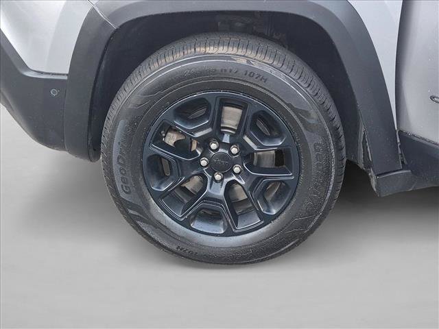 Used 2021 Jeep Cherokee Trailhawk w/ Technology Group AWD/4WD image 22