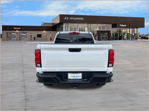 Used 2025 Chevrolet Colorado Trail Boss image 9