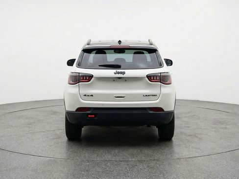 Used 2025 Jeep Compass Trailhawk image 7