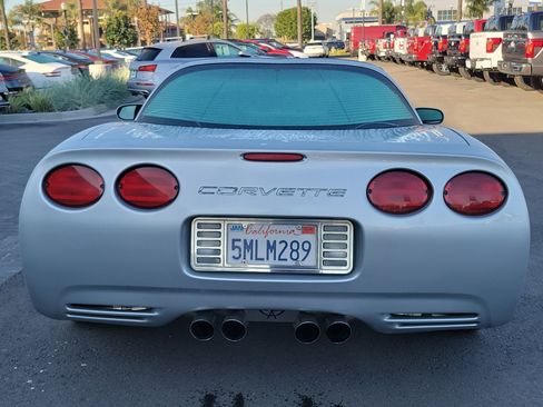 Used 1998 Chevrolet Corvette Coupe w/ Memory Pkg image 23