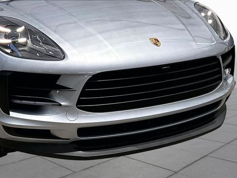 Used 2021 Porsche Macan AWD/4WD image 30