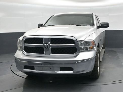 Used 2017 RAM 1500 Classic SLT image 8