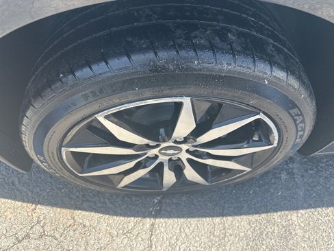 Used 2016 Chevrolet Malibu LT w/ Leather Package FWD image 7