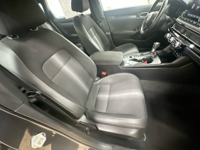 Used 2025 Honda Civic Sport image 32