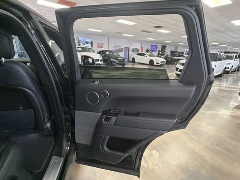 Used 2020 Land Rover Range Rover Sport HSE AWD/4WD image 17