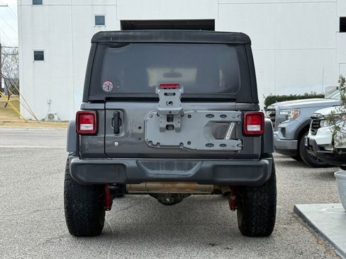 Used 2022 Jeep Wrangler Unlimited Sport image 9