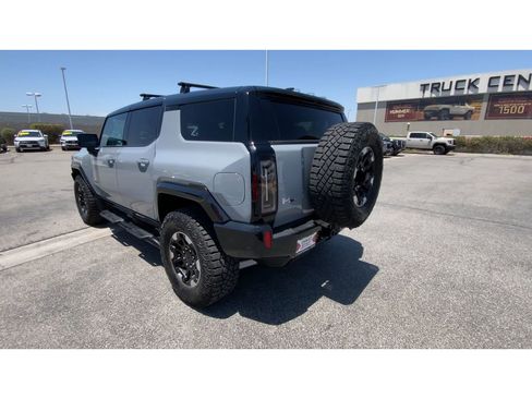 Used 2024 GMC Hummer EV 2X w/ Extreme Off-Road Package AWD/4WD image 6