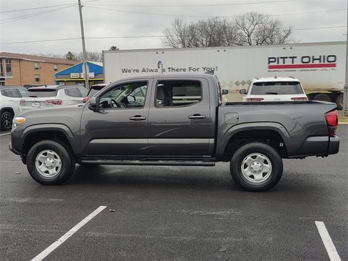 Used 2022 Toyota Tacoma SR5 image 9
