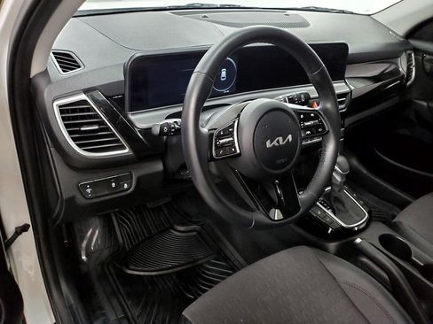 Used 2024 Kia Seltos S image 10