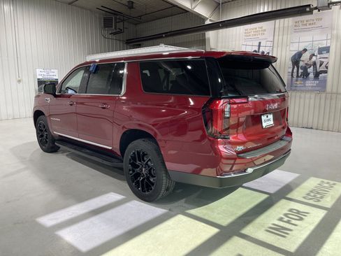 New 2026 GMC Yukon XL Elevation AWD/4WD image 6