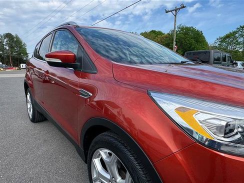 Used 2019 Ford Escape Titanium image 19
