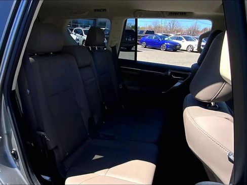 Used 2021 Lexus GX 460 Premium w/ Premium Package AWD/4WD image 20