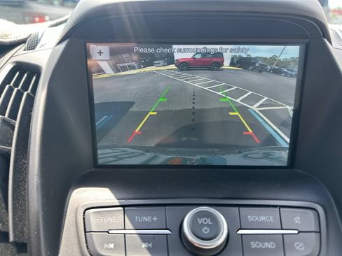 Used 2019 Ford Escape SE FWD image 10