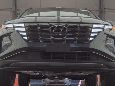 Used 2023 Hyundai Tucson Limited AWD/4WD image 2