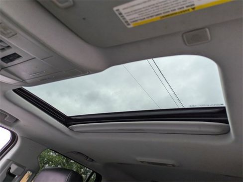 Used 2019 GMC Yukon SLT image 21